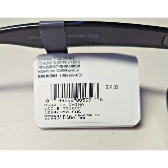 NWT West Loop Black Sunglasses - Classic Model - UV Eye Protection - Picture 6 of 6